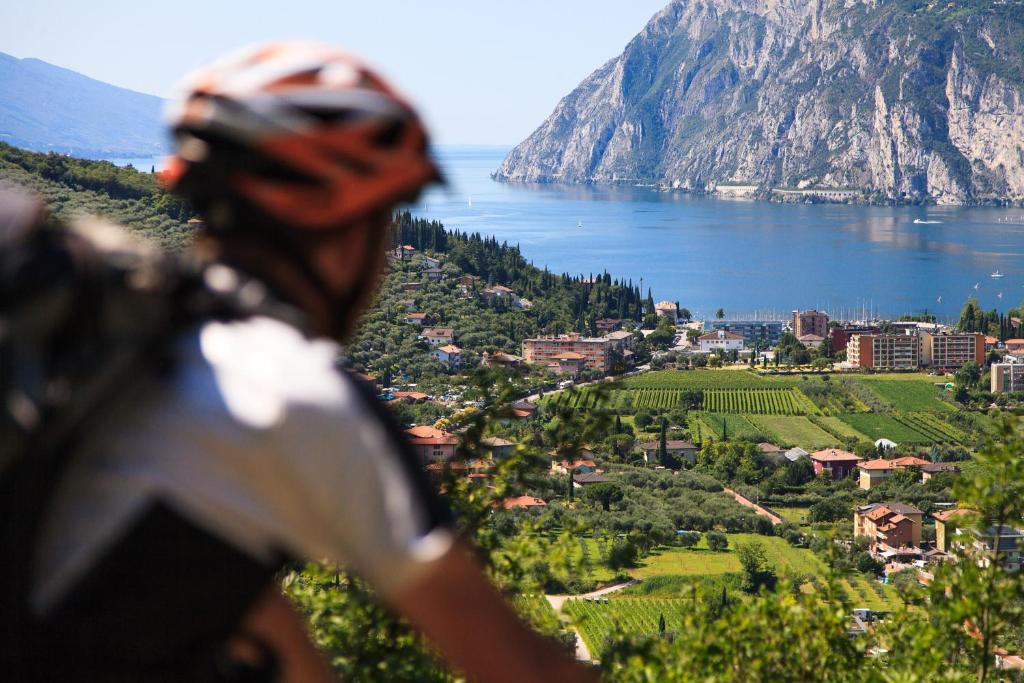 Lake House La Gemma Riva del Garda Buitenkant foto